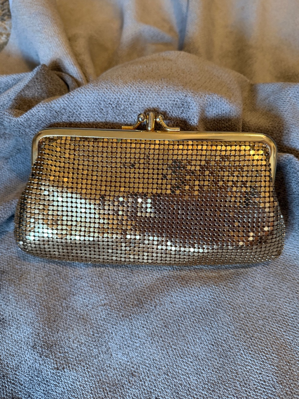 VINTAGE Lyrella Gold Tone Metal Mesh Wallet Clutch